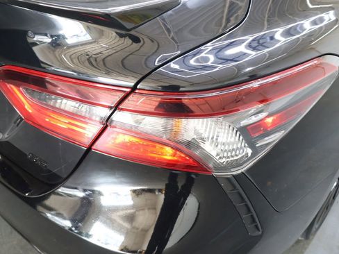 Used 2022 Toyota Camry SE image 29