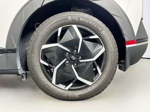 Used 2024 Hyundai Ioniq 5 SEL image 11