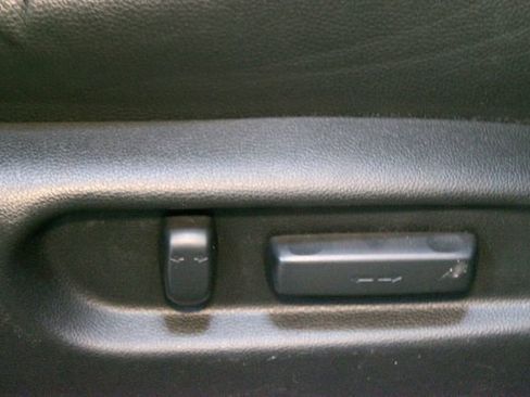 Used 2021 Honda Pilot Touring image 12