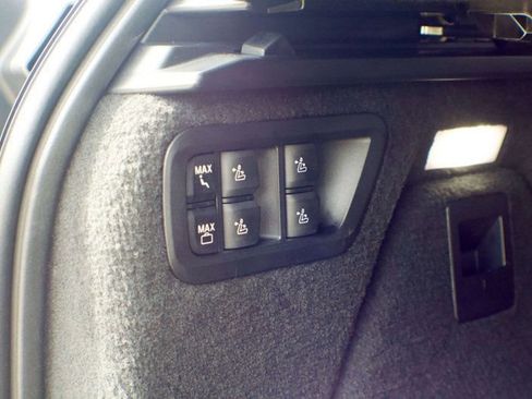Used 2023 BMW X7 xDrive40i AWD/4WD image 59