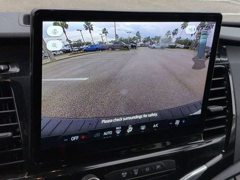 Used 2023 Ford Transit 350 XLT image 20