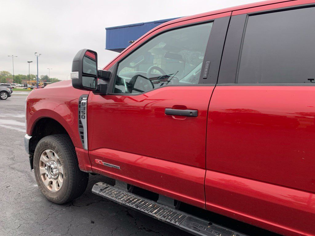 Used 2024 Ford F350 XLT AWD/4WD image 13