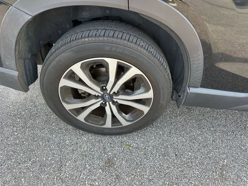 Used 2019 Subaru Forester Limited w/ Popular Package #3 image 5