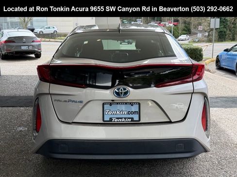 Used 2018 Toyota Prius Prime Plus image 6