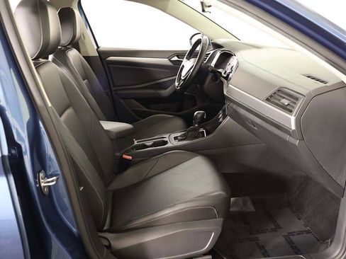 Used 2019 Volkswagen Jetta SE FWD image 32