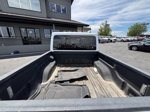 Used 2022 Jeep Gladiator Rubicon w/ LED Lighting Group AWD/4WD image 5