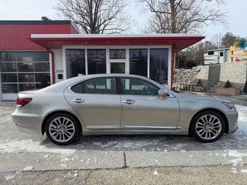 Used 2017 Lexus LS 460 Base 4dr Sedan image 14