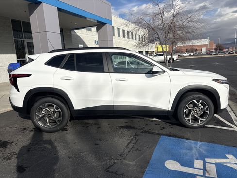 New 2026 Chevrolet Trax LT w/ Driver Confidence Package image 6