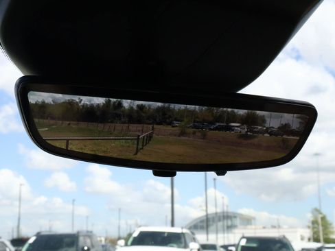 Used 2021 Cadillac Escalade Sport w/ Driver Assist Tech Package image 37