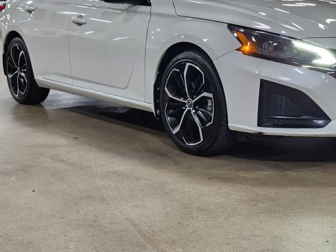 Used 2023 Nissan Altima 2.5 SR image 16