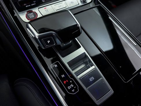 Used 2024 Audi S8 image 36