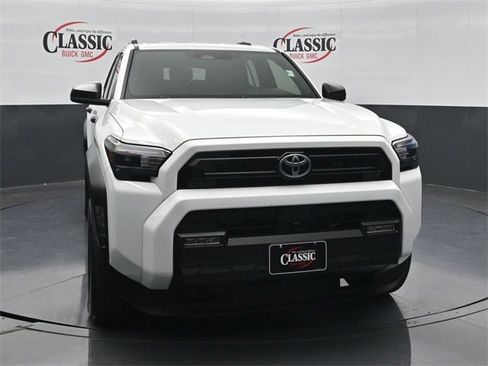 Used 2025 Toyota 4Runner SR5 image 5