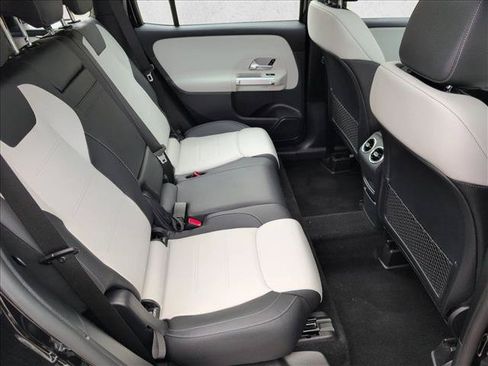 Certified 2022 Mercedes-Benz GLB 35 AMG 4MATIC image 23