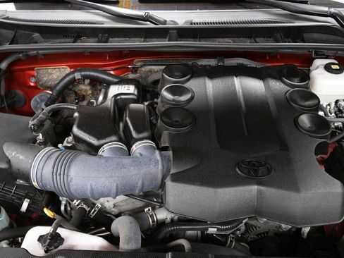 Certified 2023 Toyota 4Runner TRD Off-Road Premium w/ Moonroof Package AWD/4WD image 36