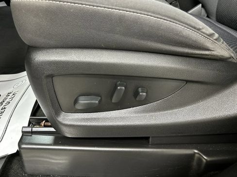 Used 2018 Chevrolet Silverado 1500 LT w/ All Star Edition AWD/4WD image 10