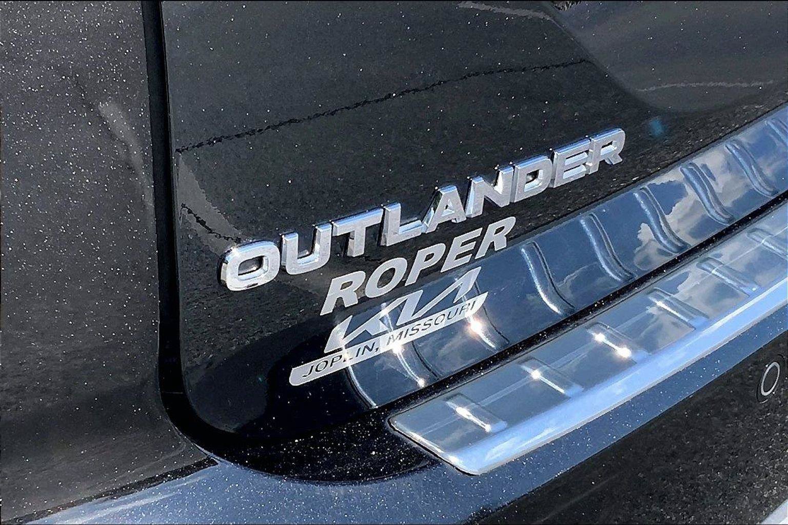 Used 2023 Mitsubishi Outlander SEL 40th Anniversary AWD/4WD image 30