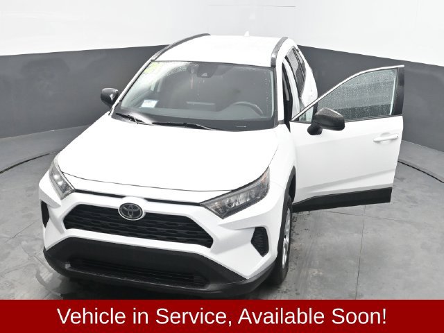Used 2021 Toyota RAV4 LE AWD/4WD image 21