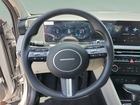 Used 2025 Hyundai Tucson SEL FWD image 9
