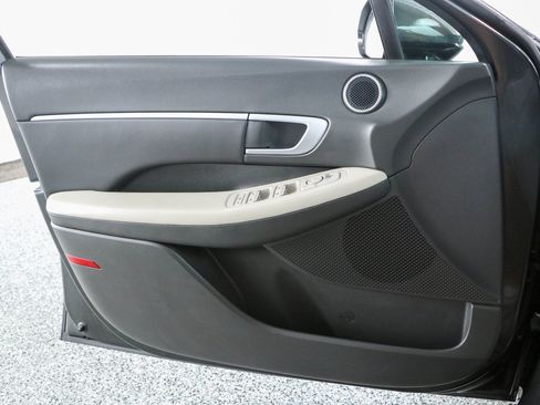 Used 2025 Hyundai Sonata SEL FWD image 22