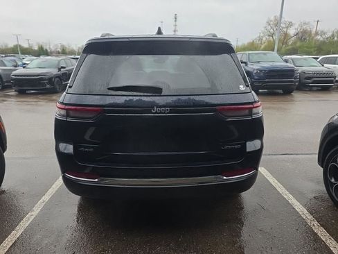 Used 2023 Jeep Grand Cherokee Limited w/ Trailer Tow Prep Group (B) AWD/4WD image 11