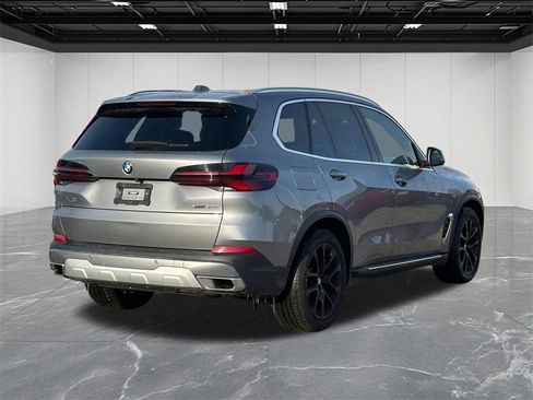 Used 2024 BMW X5 xDrive40i w/ Premium Package image 10