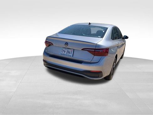 Used 2023 Volkswagen Jetta SE FWD image 13