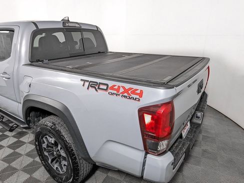 Used 2019 Toyota Tacoma TRD Off-Road image 14