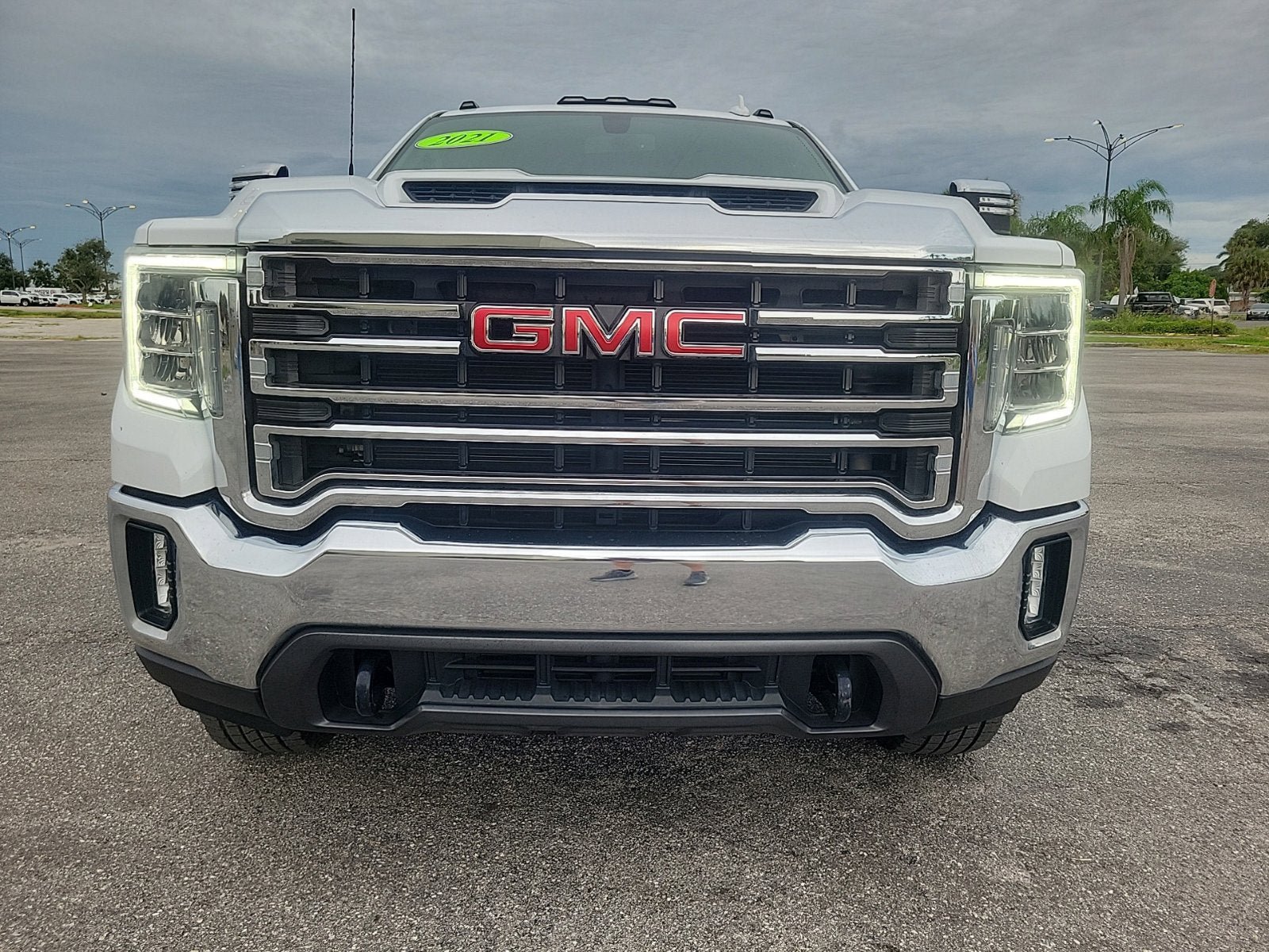 Used 2021 GMC Sierra 2500 SLT w/ SLT Convenience Package AWD/4WD image 3