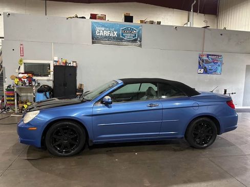 Used 2008 Chrysler Sebring Limited image 2