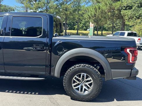 Used 2018 Ford F150 Raptor w/ Equipment Group 802A Luxury AWD/4WD image 3