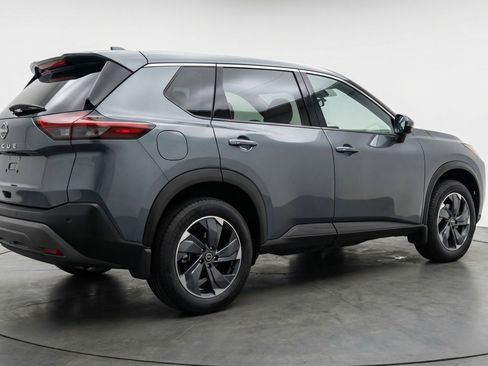 Used 2025 Nissan Rogue SV FWD image 9