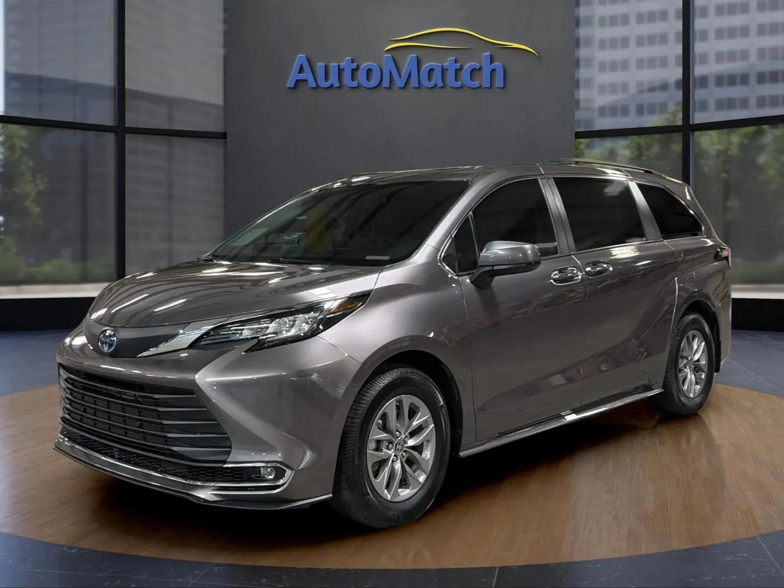 Used 2022 Toyota Sienna XLE FWD image 3