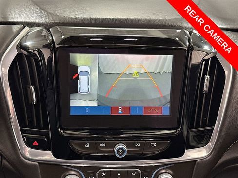 Used 2018 Chevrolet Traverse LT image 15