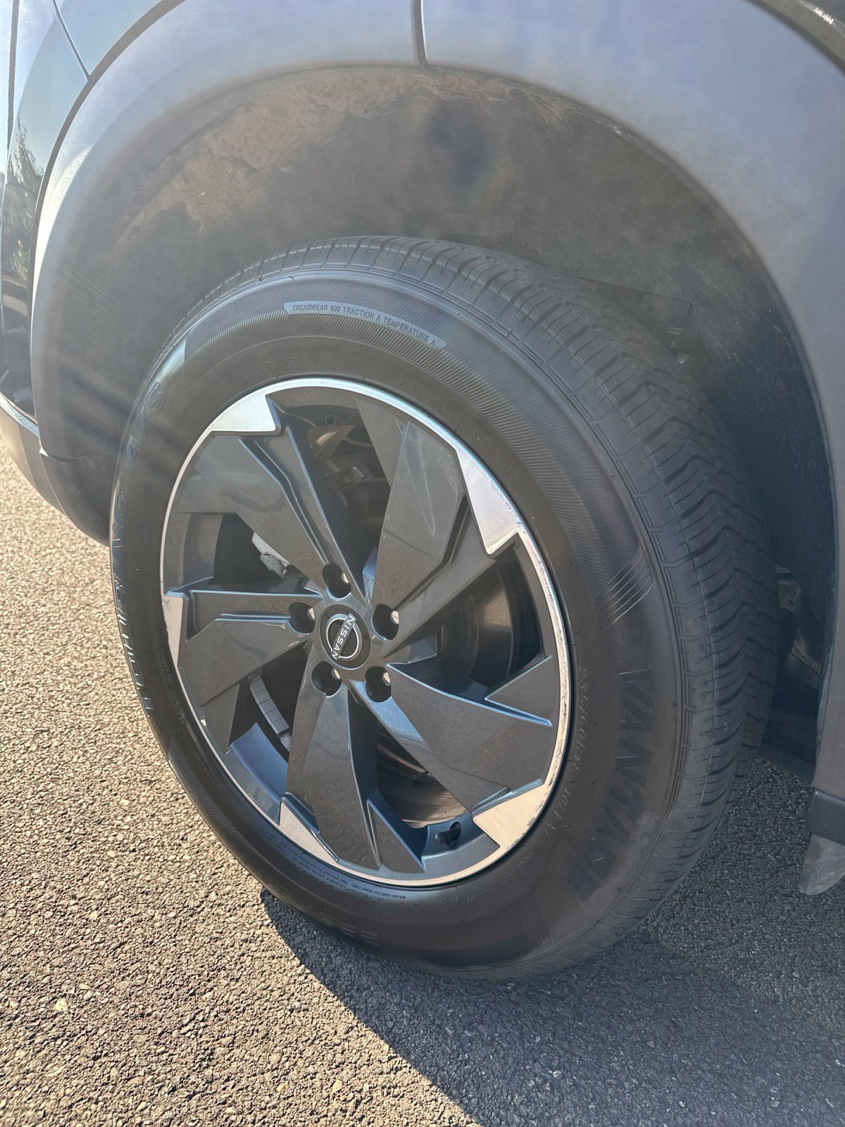 Certified 2025 Nissan Rogue SV AWD/4WD image 12