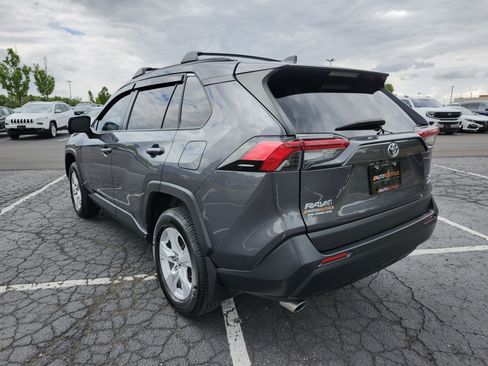 Used 2019 Toyota RAV4 XLE w/ All Weather Liner Package AWD/4WD image 15