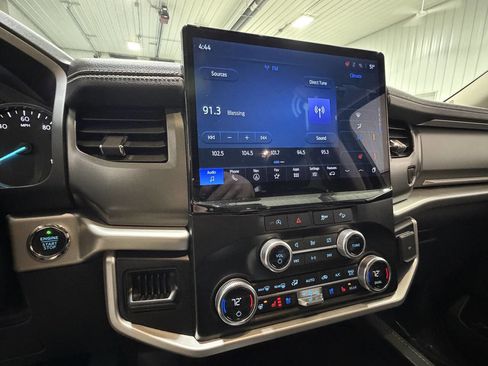 Used 2024 Ford Expedition Max XLT image 29