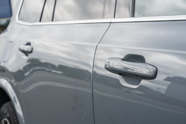 Certified 2023 Volvo XC90 B6 Plus w/ Protection Package Premier AWD/4WD image 18