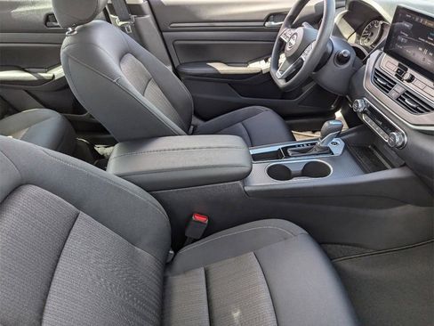 New 2025 Nissan Altima 2.5 SV w/ SV Special Edition Package image 38