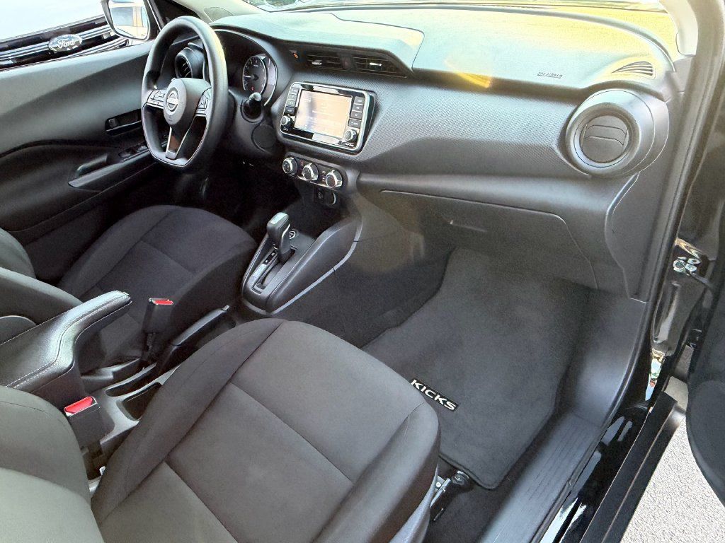Certified 2023 Nissan Kicks S FWD image 18