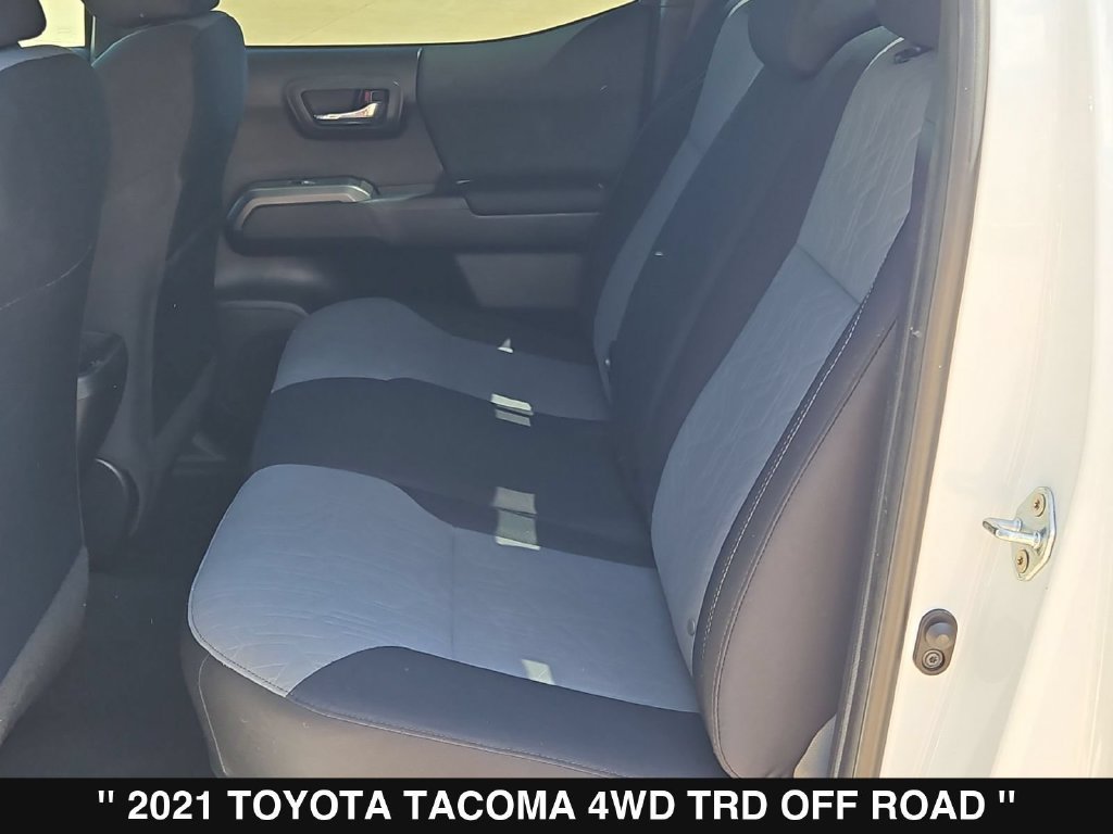 Used 2021 Toyota Tacoma TRD Off-Road w/ Technology Package AWD/4WD image 17