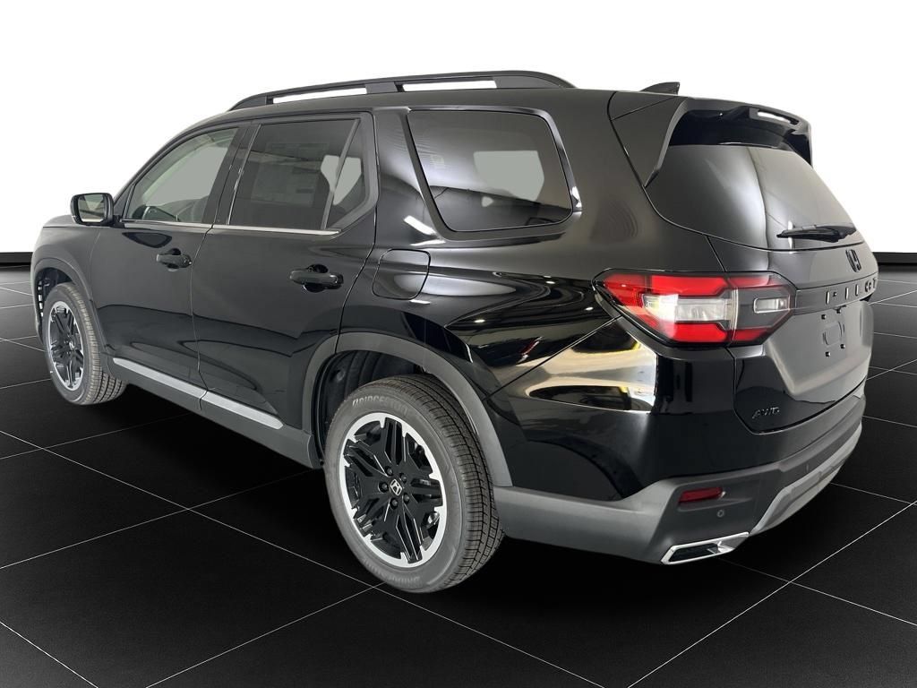 New 2026 Honda Pilot Touring image 3