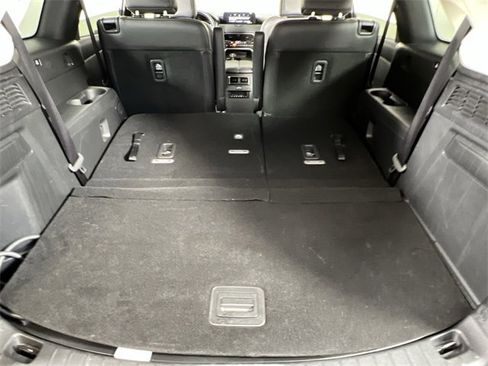 Used 2024 MAZDA CX-90 Plug-In Hybrid w/ Preferred image 18