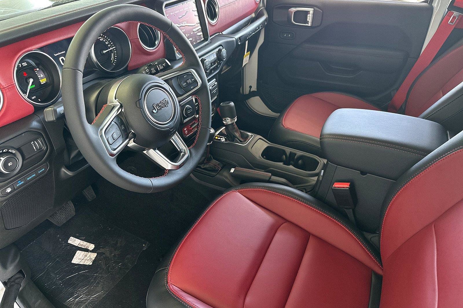 New 2023 Jeep Wrangler Unlimited Rubicon 4xe AWD/4WD image 7