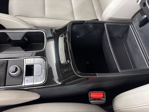 Used 2024 Kia Telluride S FWD image 45