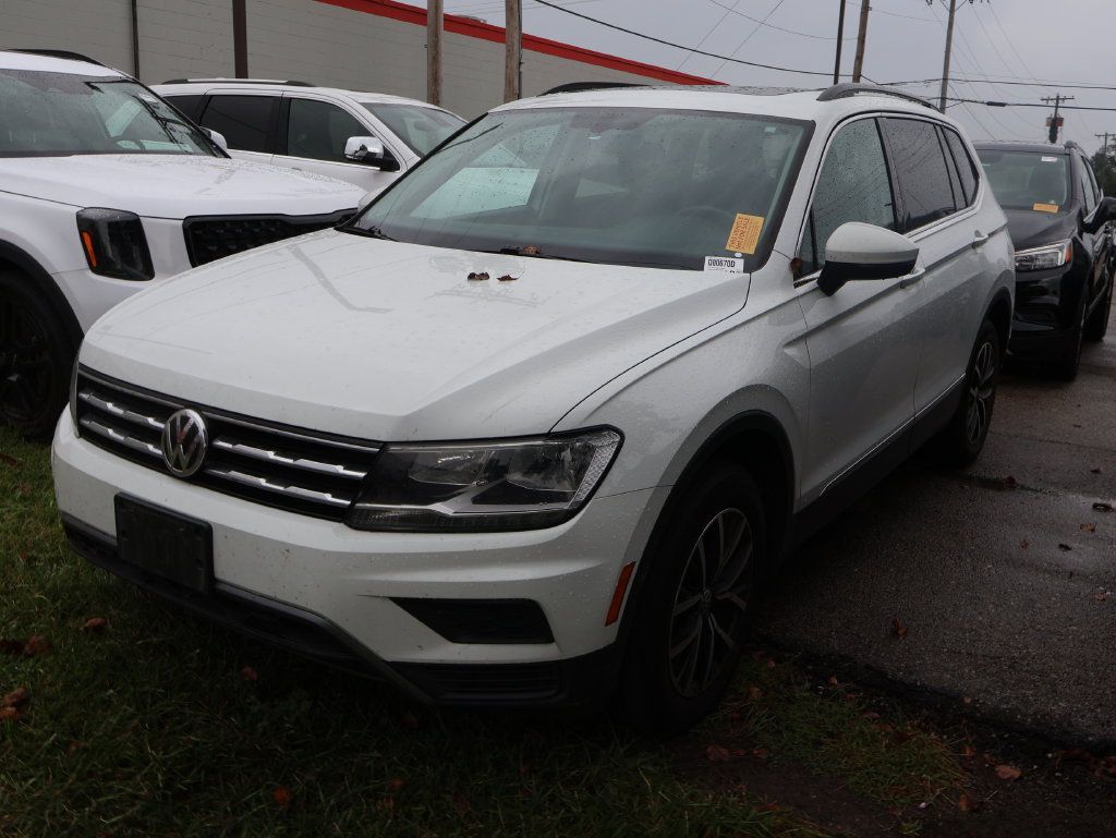 Used 2021 Volkswagen Tiguan SE w/ Panoramic Sunroof Package AWD/4WD image 13