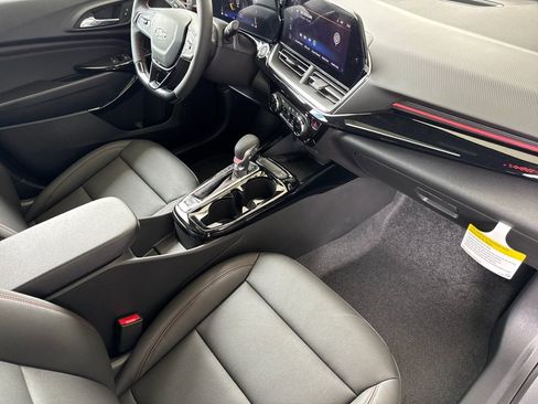 New 2026 Chevrolet Trax RS w/ Sunroof Package FWD image 15