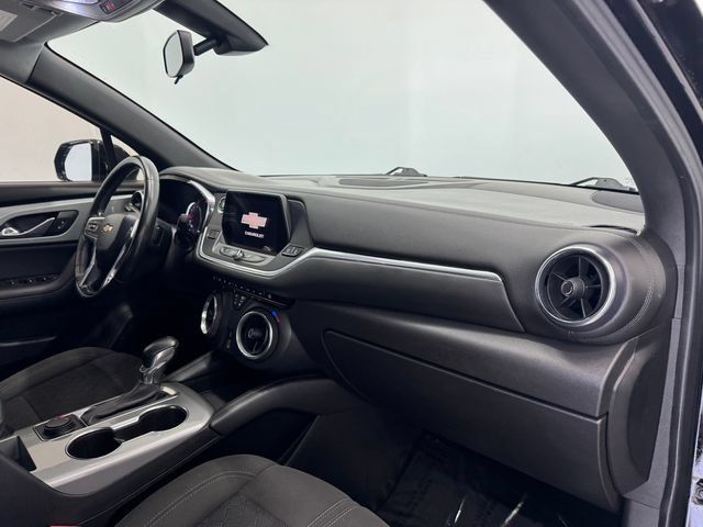 Used 2019 Chevrolet Blazer LT FWD image 40