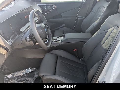 Used 2025 BMW X3 xDrive30i w/ Convenience Package image 13