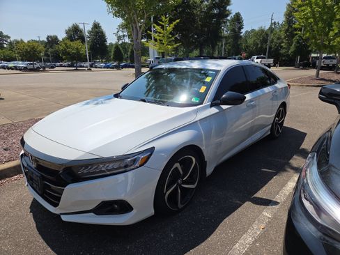 Used 2022 Honda Accord Sport image 7