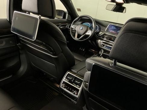 Used 2018 BMW 750i xDrive w/ Autobahn Package AWD/4WD image 35